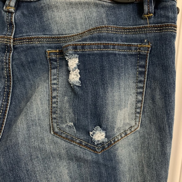 Skinny Low Rise Ripped Jeans - Picture 5 of 7